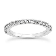 14k White Gold Shared Prong Diamond Wedding Ring Band with U Settings, size 8.5