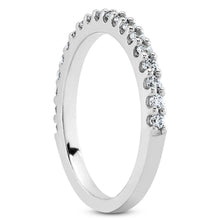 14k White Gold Shared Prong Diamond Wedding Ring Band with U Settings, size 9