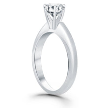 14k White Gold Solitaire Cathedral Engagement Ring, size 4
