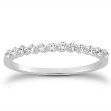 14k White Gold Floating Diamond Single Shared Prong Wedding Ring Band, size 8