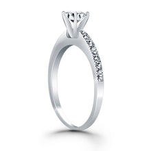 14k White Gold Classic Diamond Pave Solitaire Engagement Ring, size 4.5