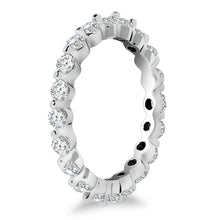 14k White Gold Common Prong Round Cut Diamond Eternity Ring, size 5