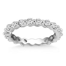 14k White Gold Common Prong Round Cut Diamond Eternity Ring, size 5